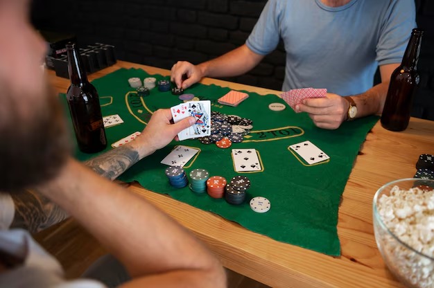 Low-stake table interface